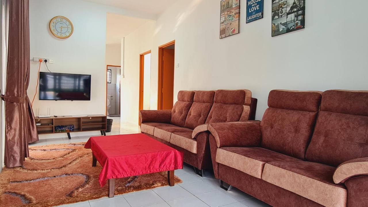 Villa Anjung Klia House 72 With Neflix Banting  Exterior foto