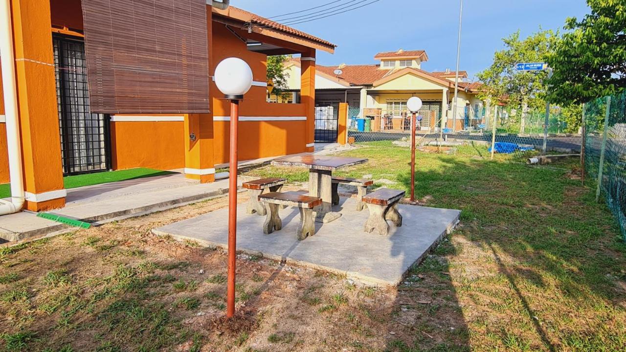 Villa Anjung Klia House 72 With Neflix Banting  Exterior foto